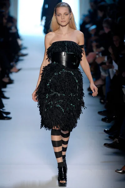 Look 50